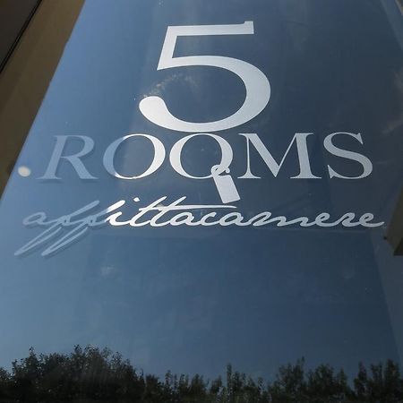 5 Rooms Affittacamere ชิวิตาเวกเกีย ภายนอก รูปภาพ