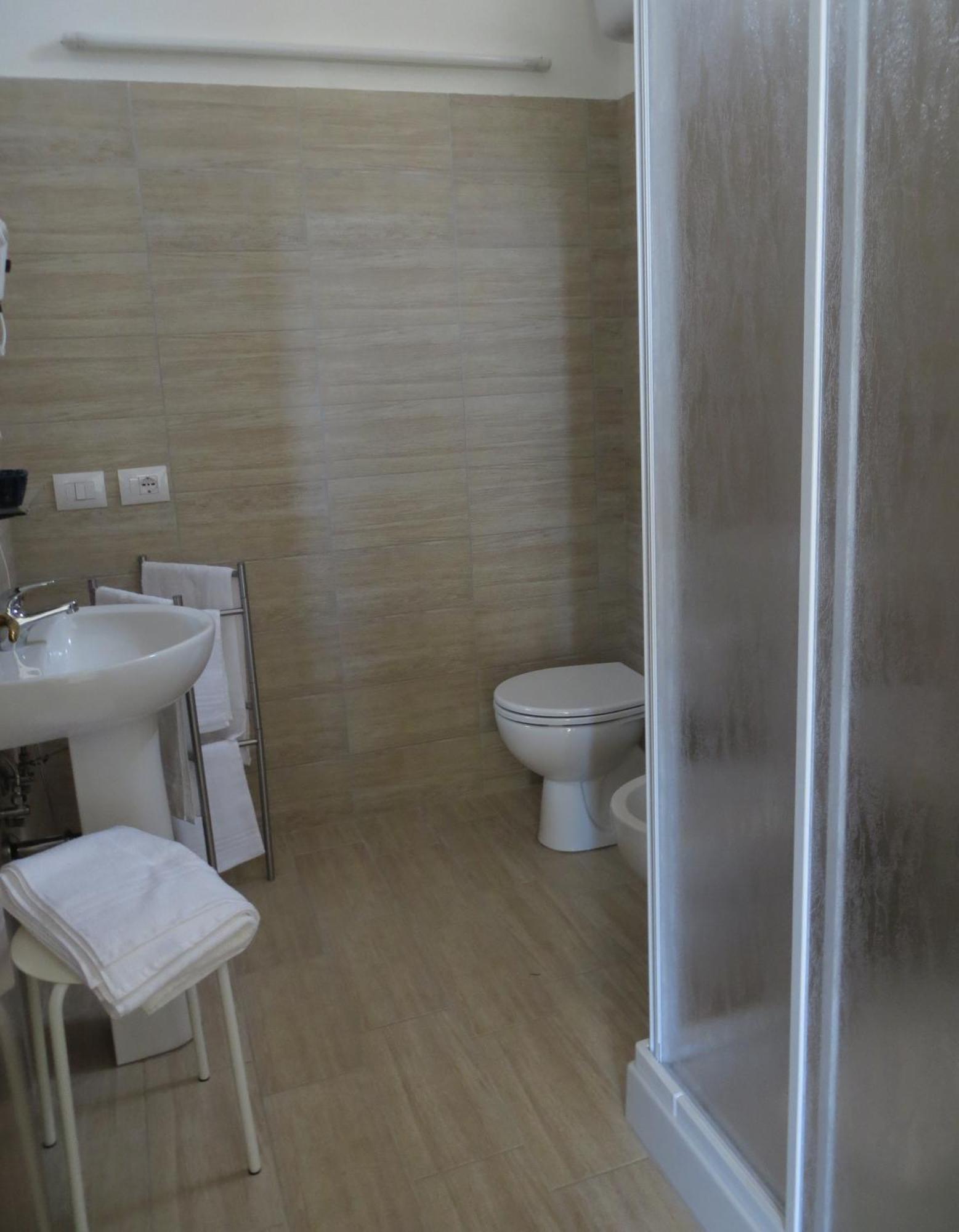 5 Rooms Affittacamere ชิวิตาเวกเกีย ห้อง รูปภาพ