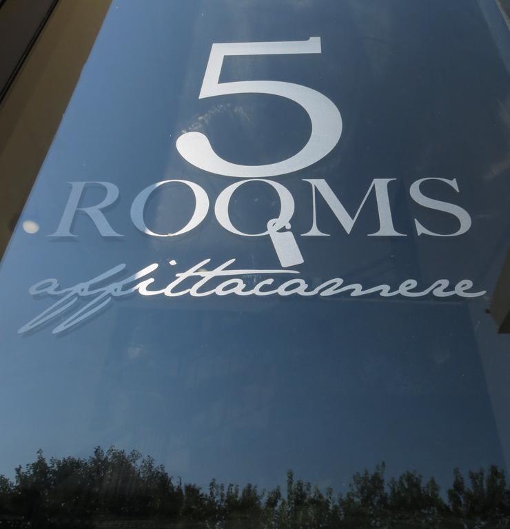 5 Rooms Affittacamere ชิวิตาเวกเกีย ภายนอก รูปภาพ