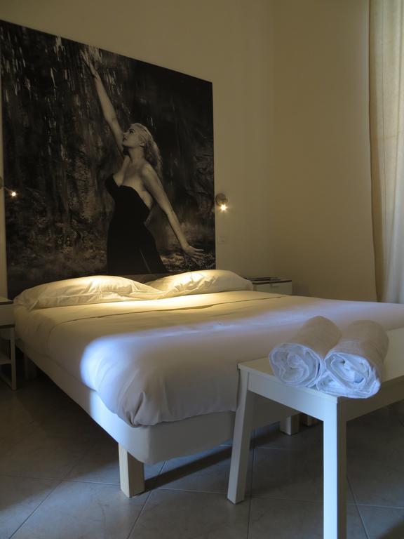5 Rooms Affittacamere ชิวิตาเวกเกีย ห้อง รูปภาพ